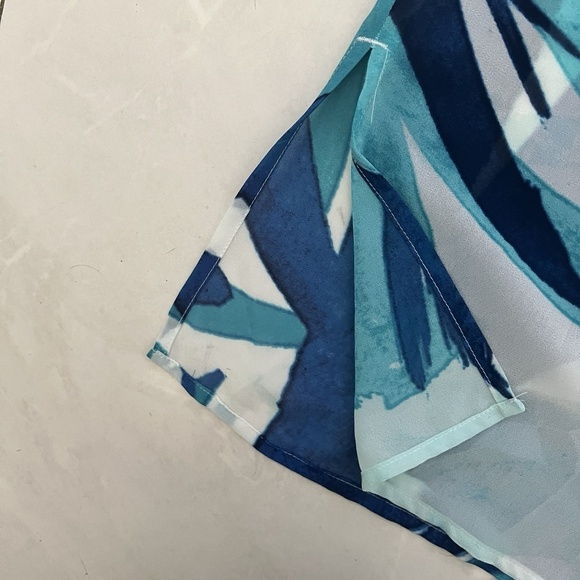 Chico's Blouse Top Blue Lightweight Short Sleeve LARGE NWOT - Picture 6 of 9